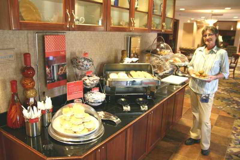Hampton Inn Clifton Park Restoran gambar